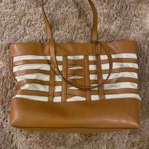 Display only Valencia tote